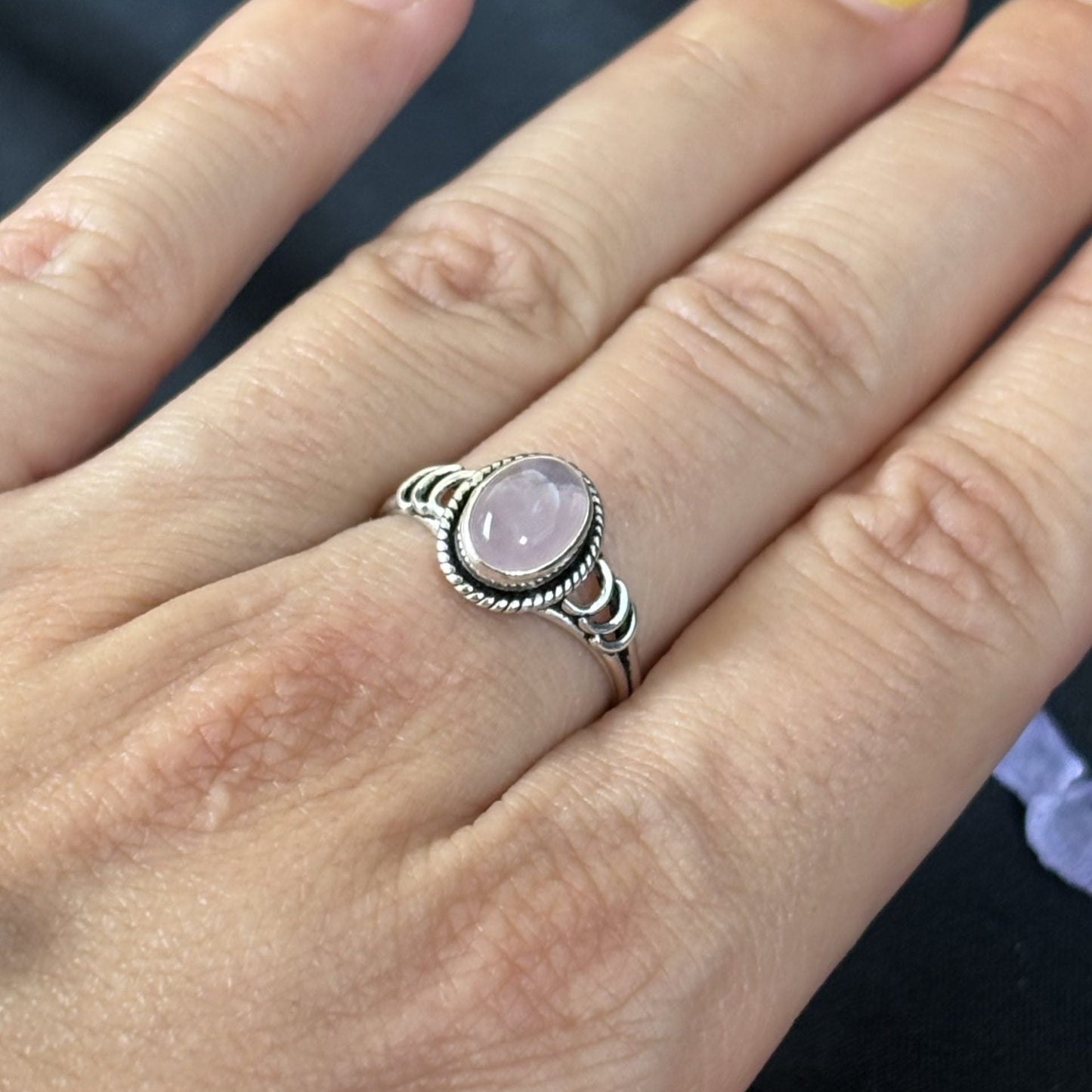 Anillo plata 925 con piedra cuarzo rosa