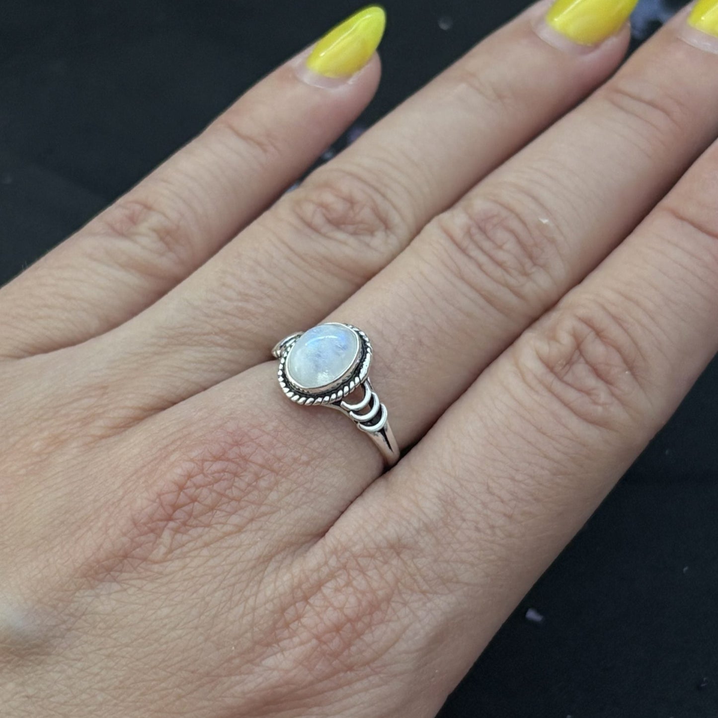 Anillo de plata 925 con piedra luna