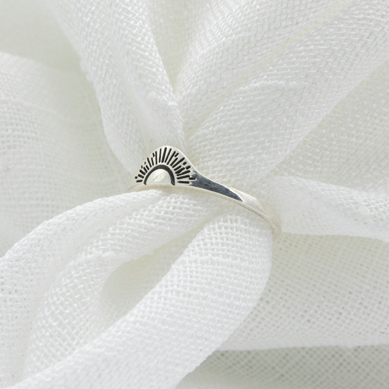 Anillo de plata 925 con diseño de atardecer