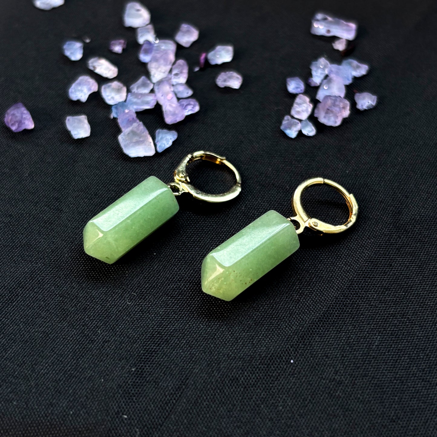 Aros enchape en oro 18k con piedra cuarzo verde
