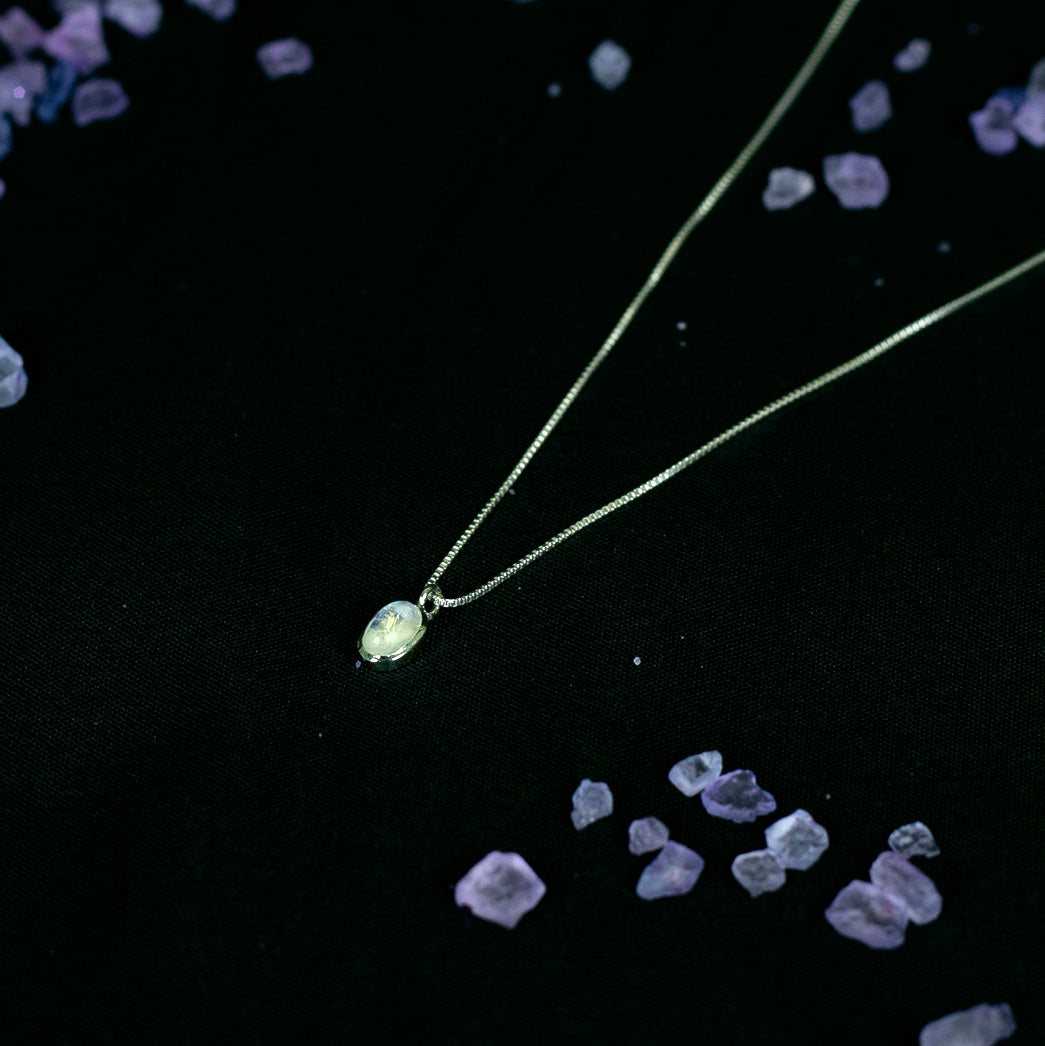 Collar Piedra Luna Selene Ovalado