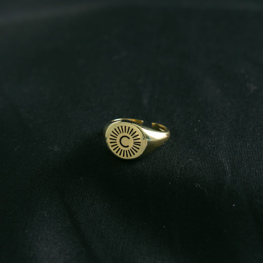 Anillo Signet Grabado Gold